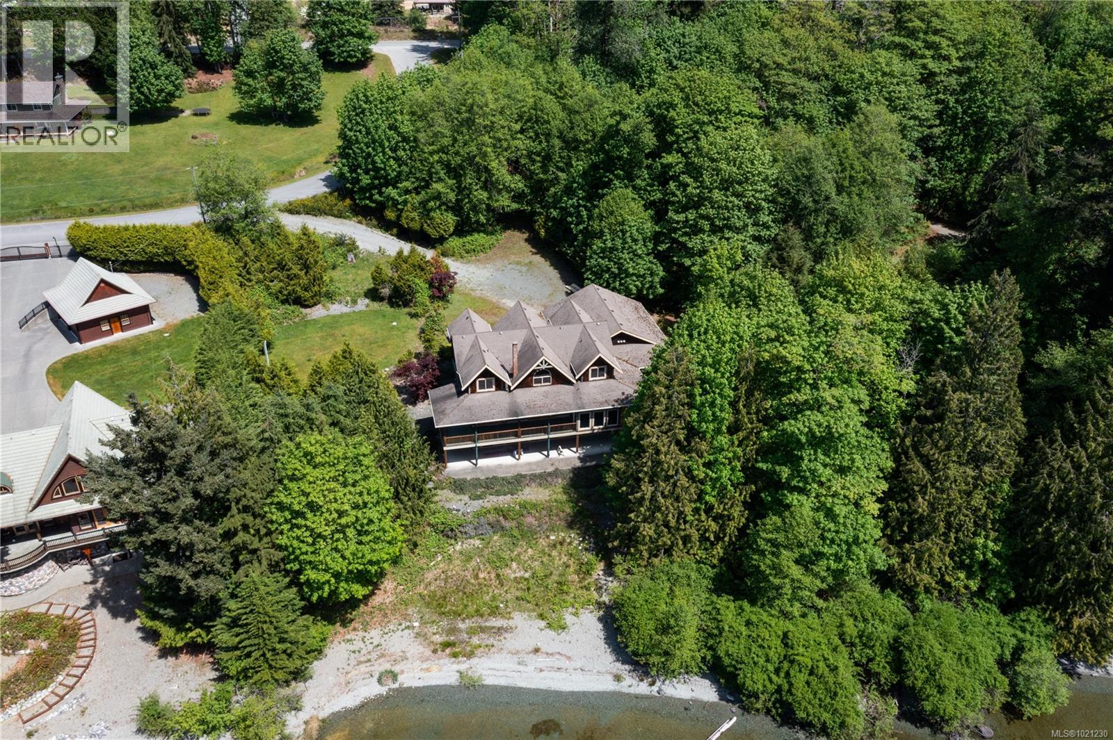 9878 Swordfern Way, Youbou