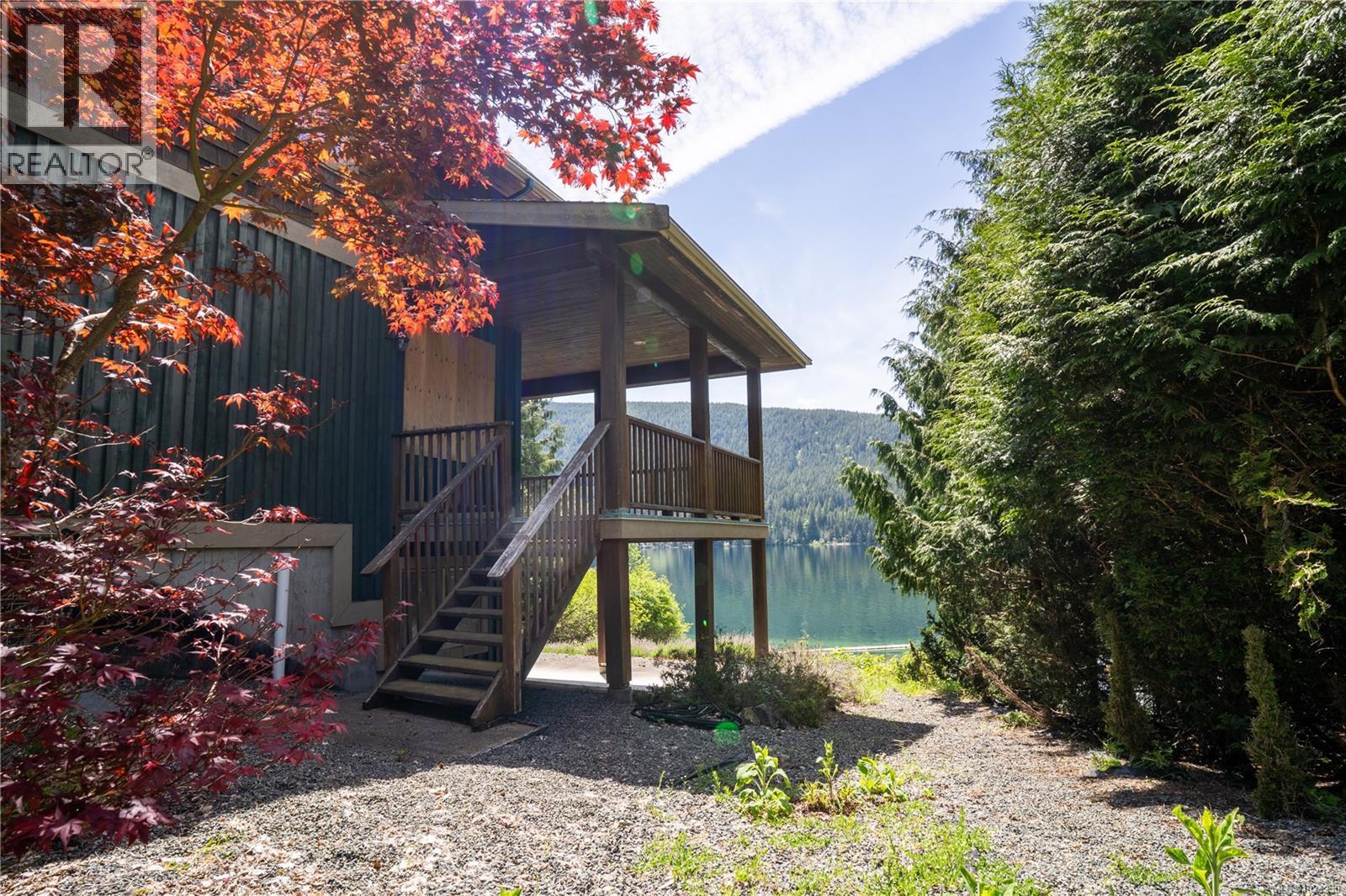 9878 Swordfern Way, Youbou