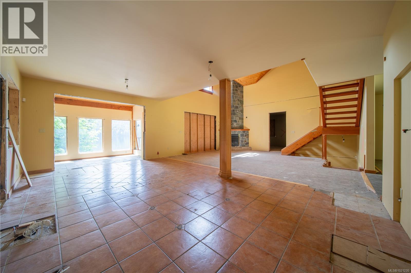 9878 Swordfern Way, Youbou