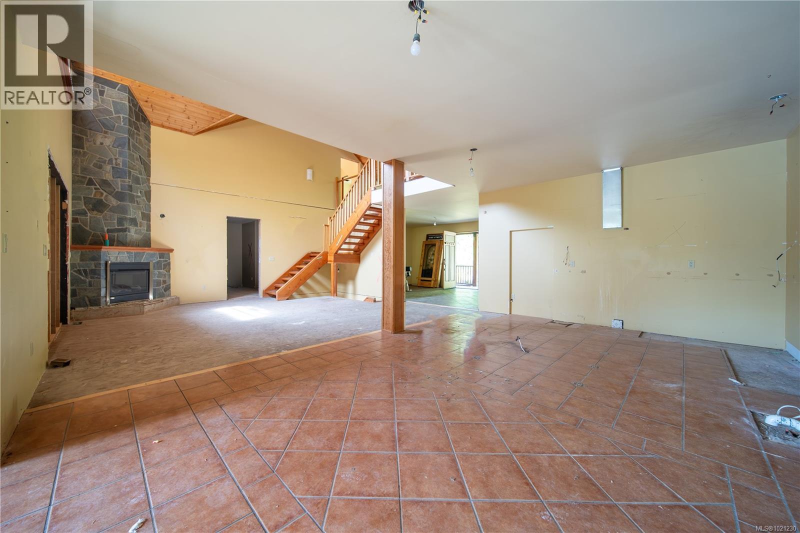 9878 Swordfern Way, Youbou