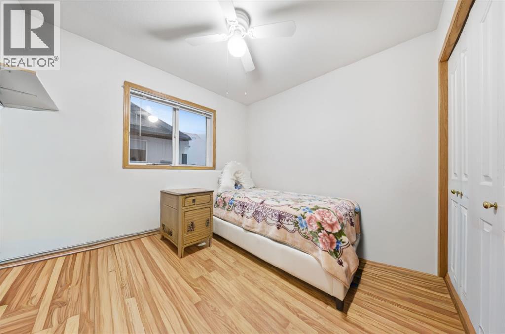 5905 61 Avenue, Ponoka