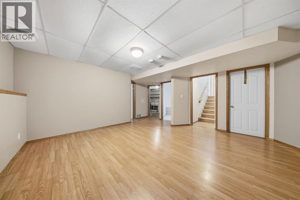 5905 61 Avenue, Ponoka