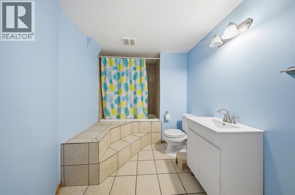 5905 61 Avenue, Ponoka