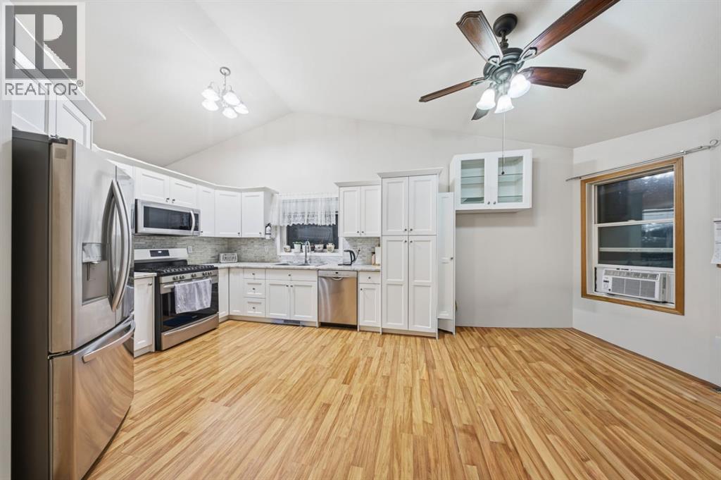 5905 61 Avenue, Ponoka