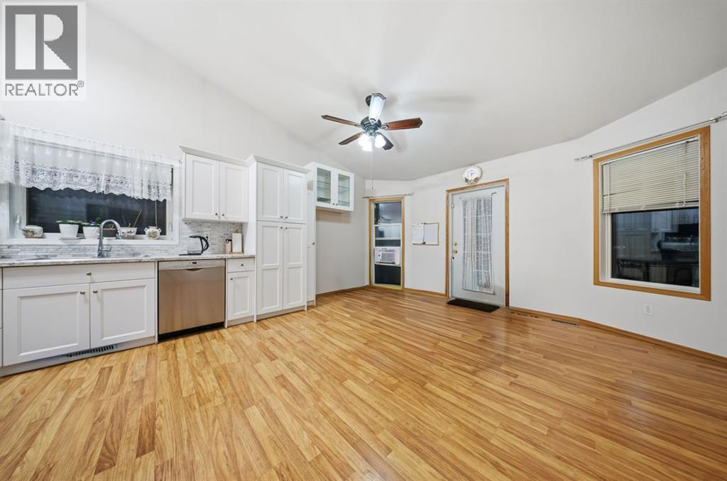 5905 61 Avenue, Ponoka