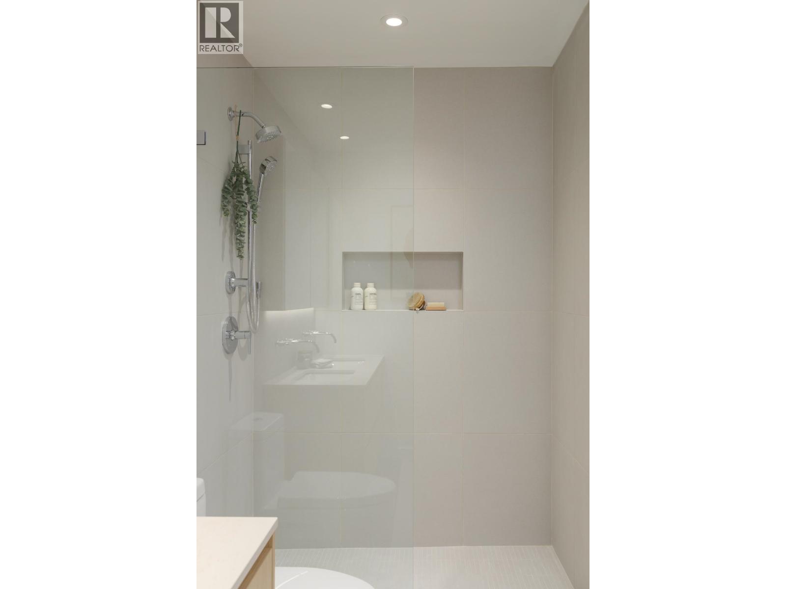 104 2810 NANAIMO STREET, Vancouver