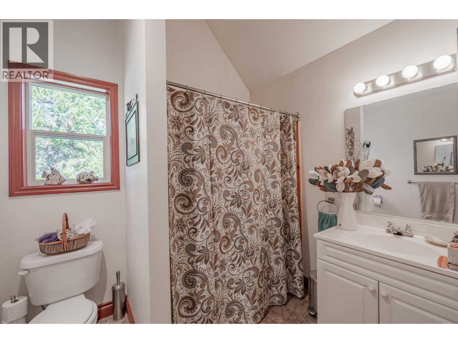 6823 COLUMBIA RIDGE Drive, Fairmont Hot Springs