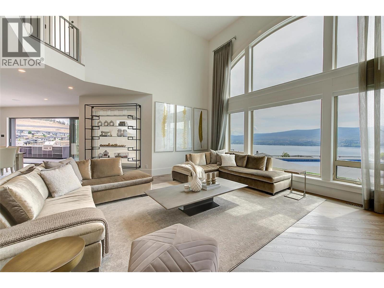  1520 Vineyard Drive, West Kelowna