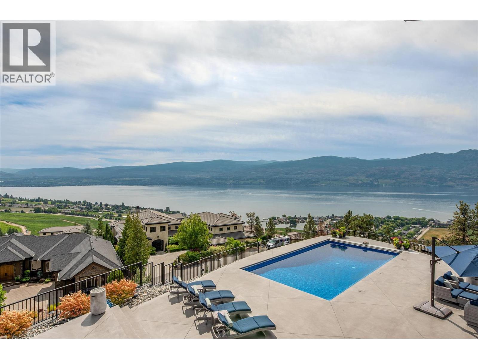  1520 Vineyard Drive, West Kelowna