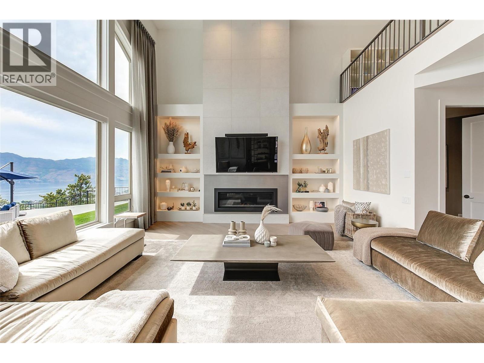  1520 Vineyard Drive, West Kelowna