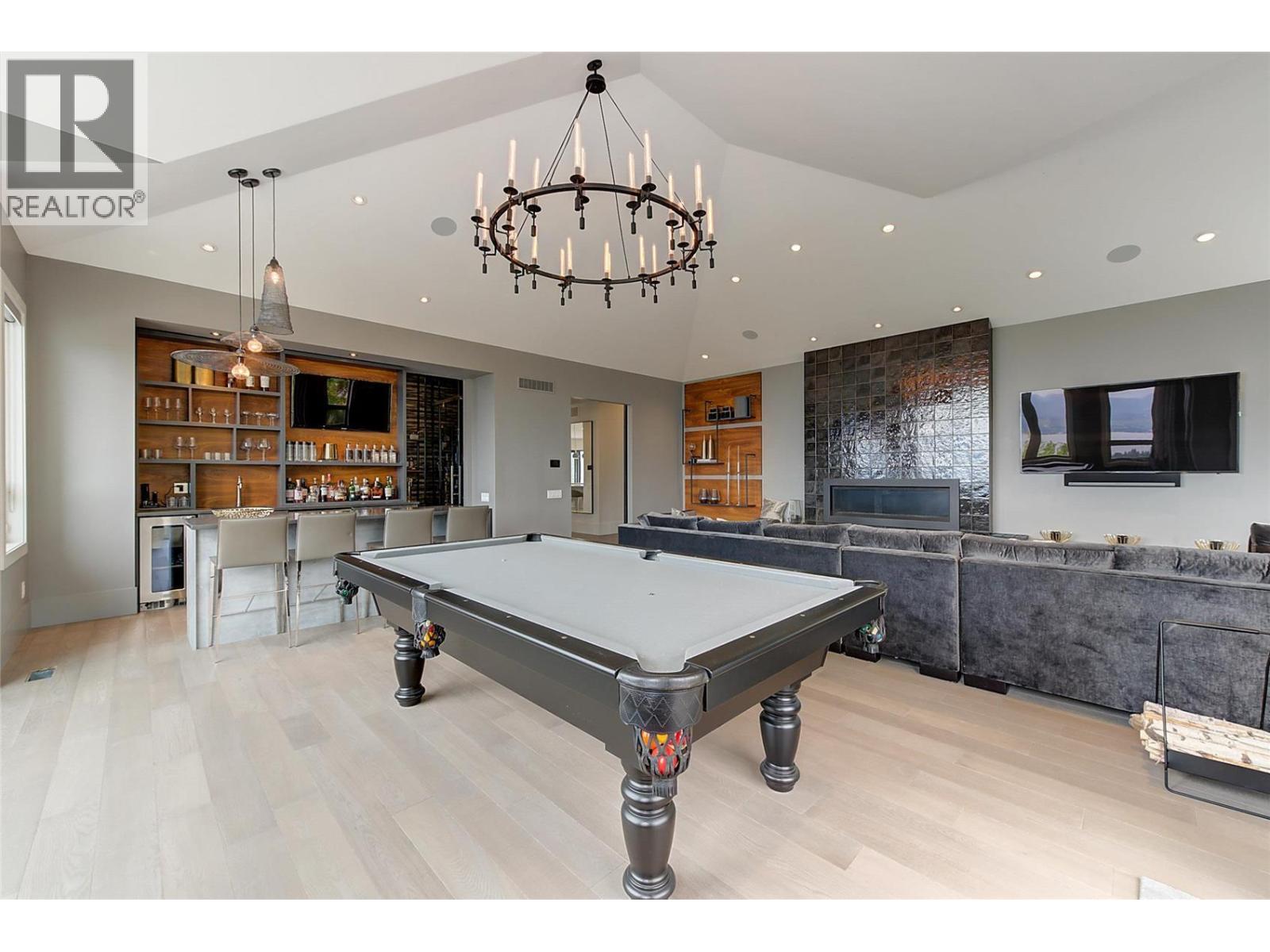  1520 Vineyard Drive, West Kelowna