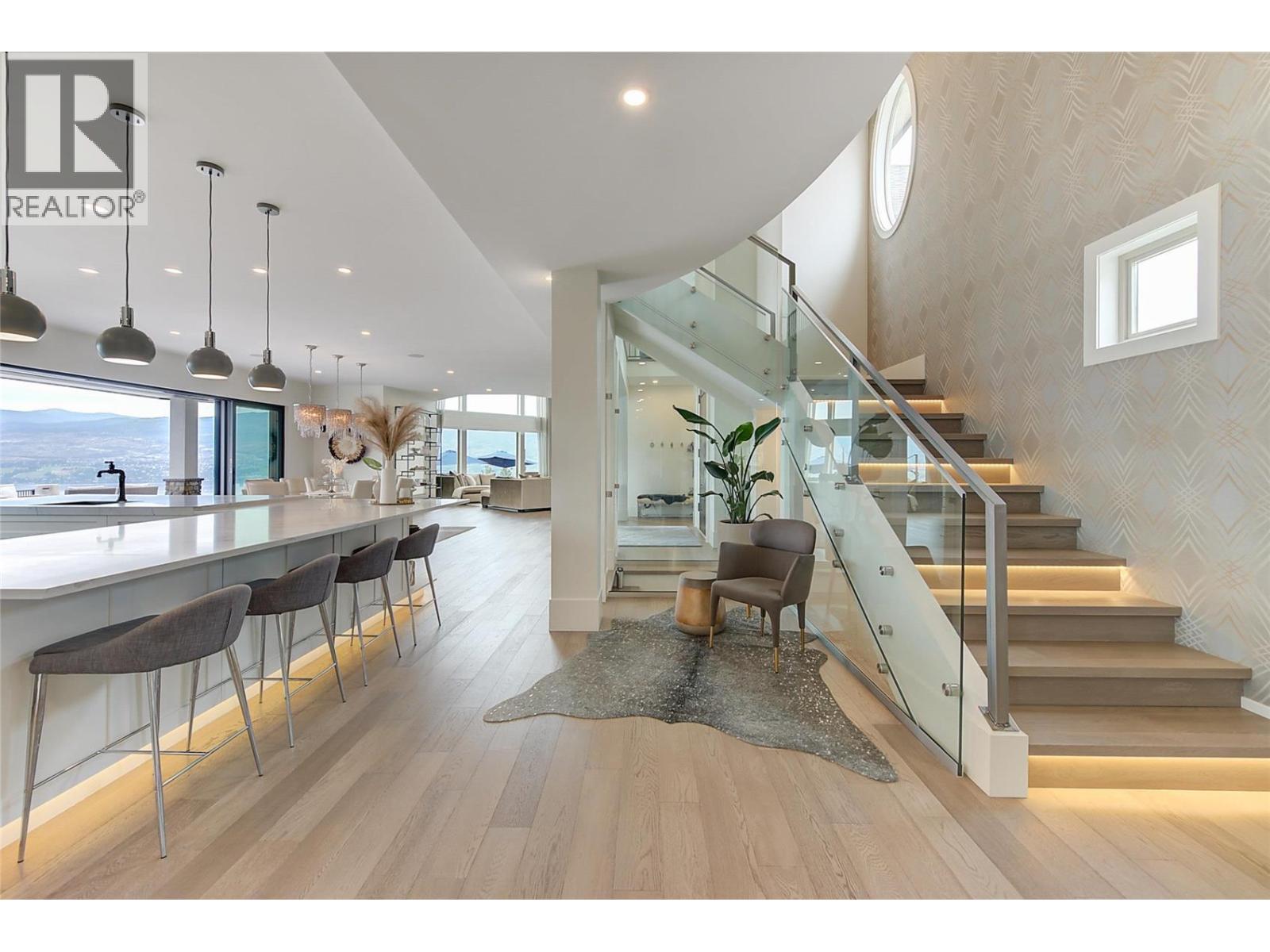  1520 Vineyard Drive, West Kelowna