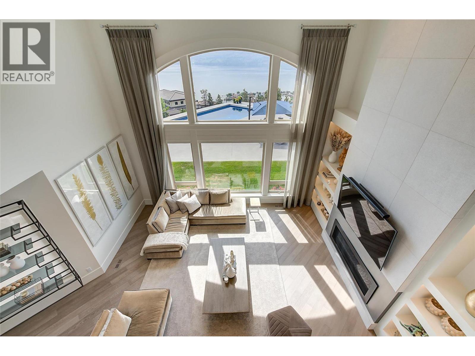  1520 Vineyard Drive, West Kelowna