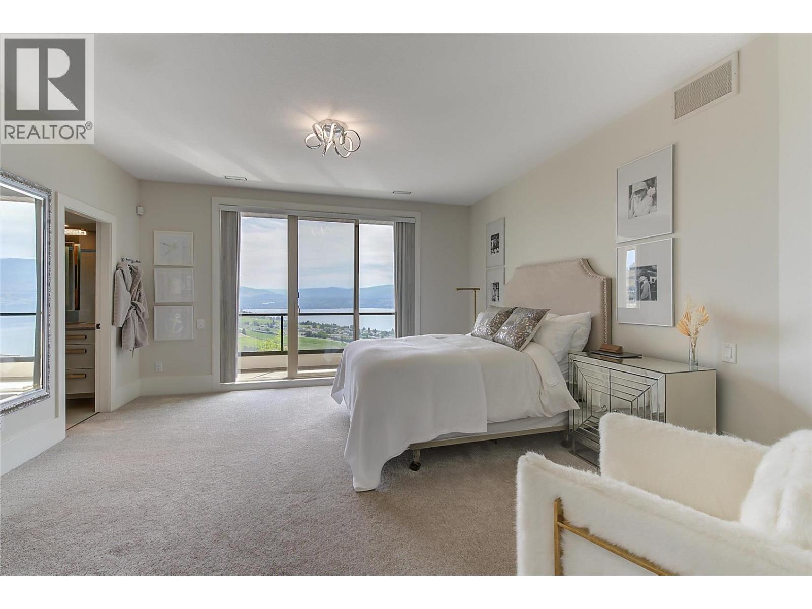  1520 Vineyard Drive, West Kelowna