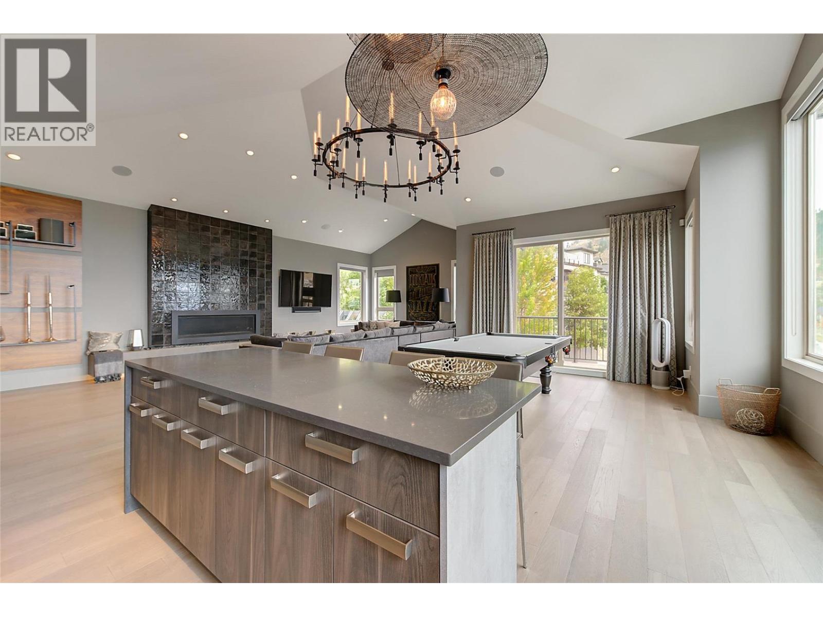  1520 Vineyard Drive, West Kelowna