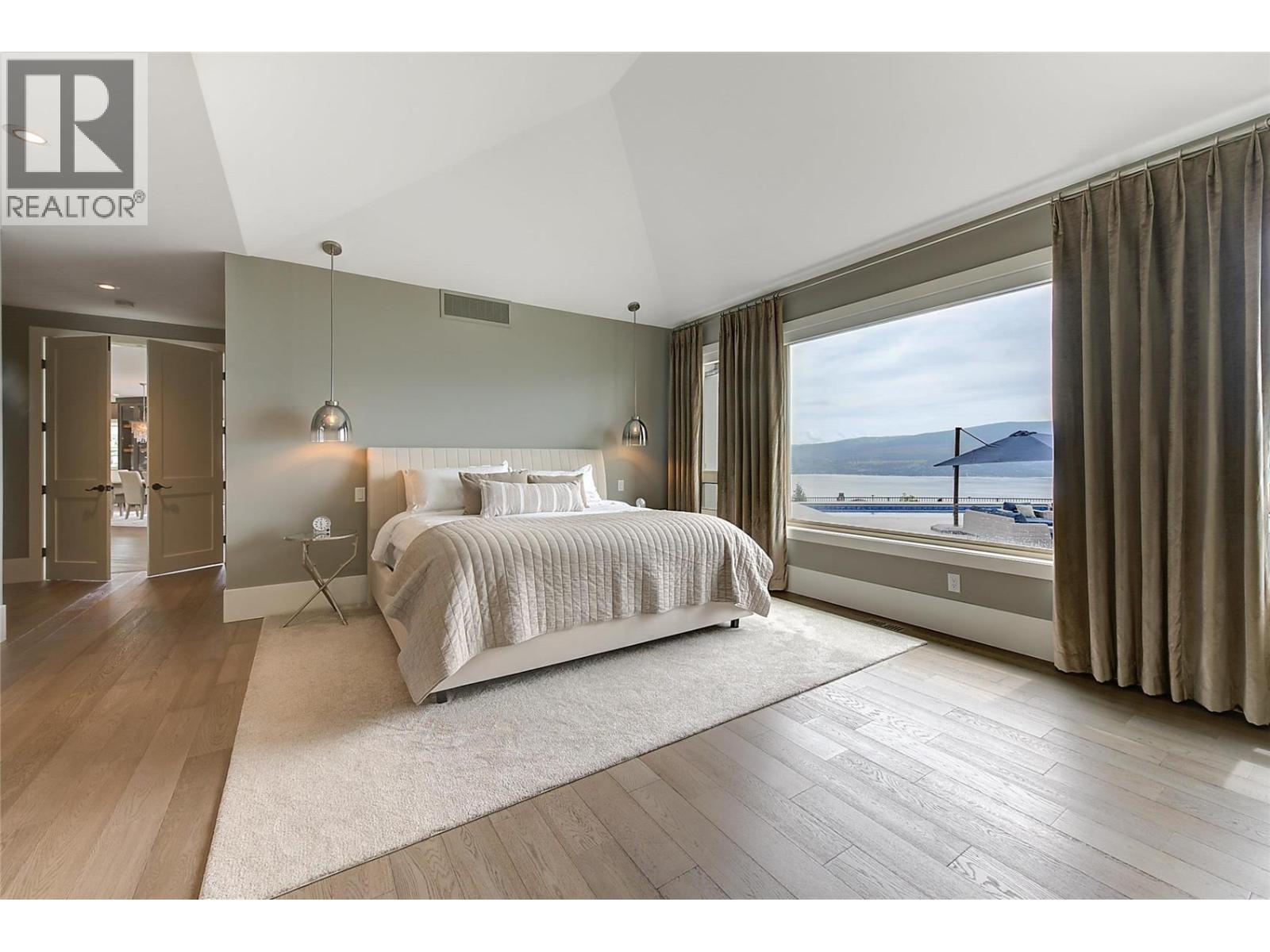  1520 Vineyard Drive, West Kelowna