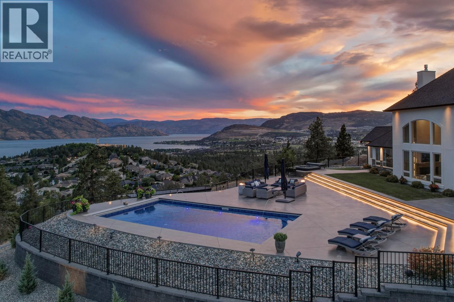  1520 Vineyard Drive, West Kelowna