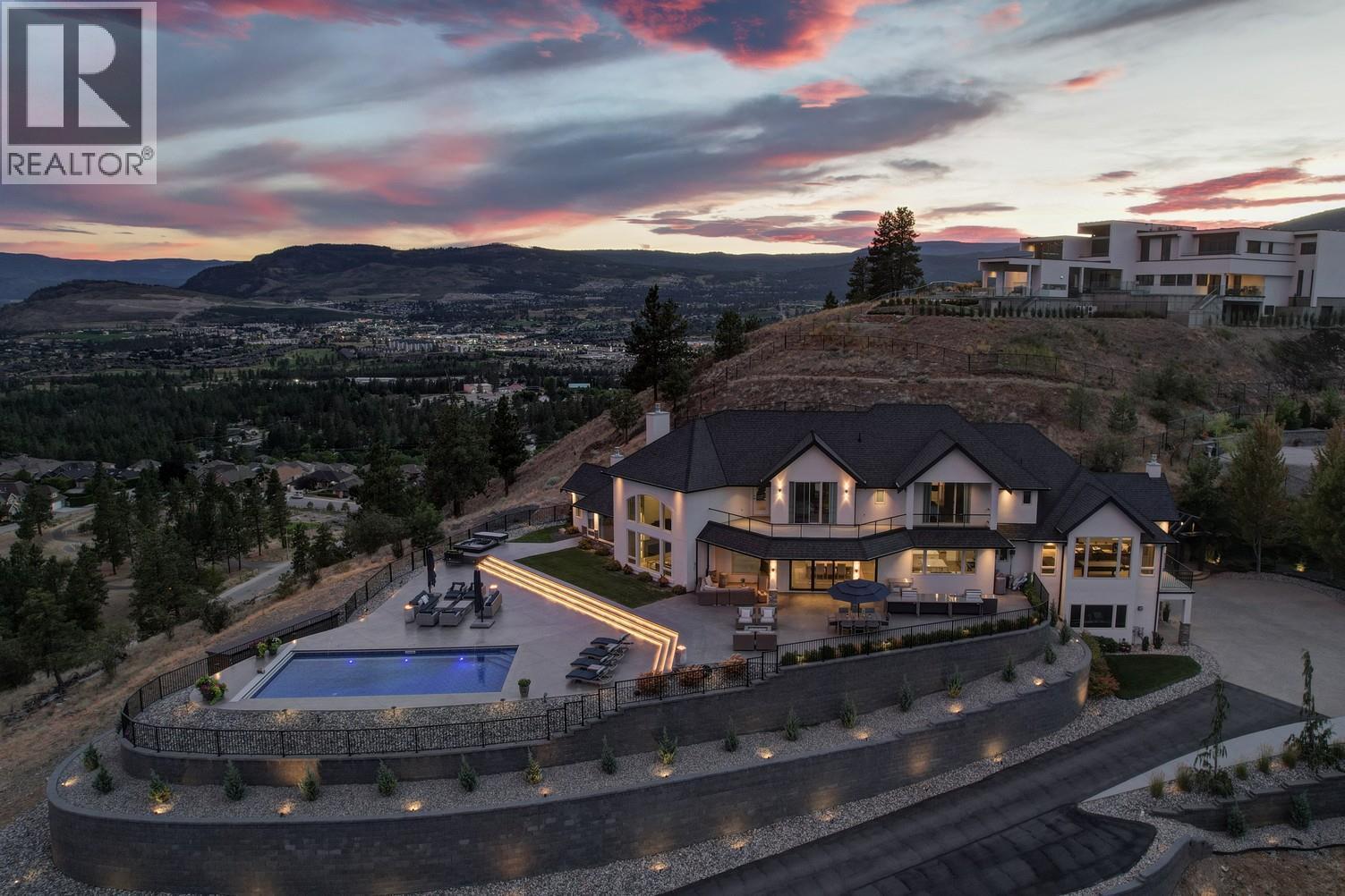  1520 Vineyard Drive, West Kelowna