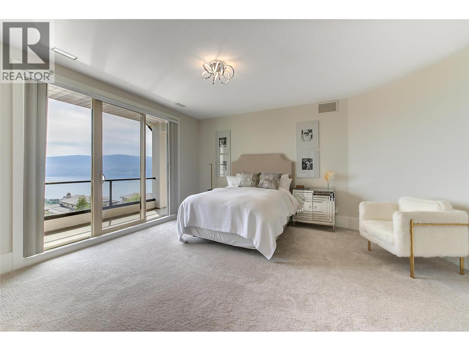  1520 Vineyard Drive, West Kelowna