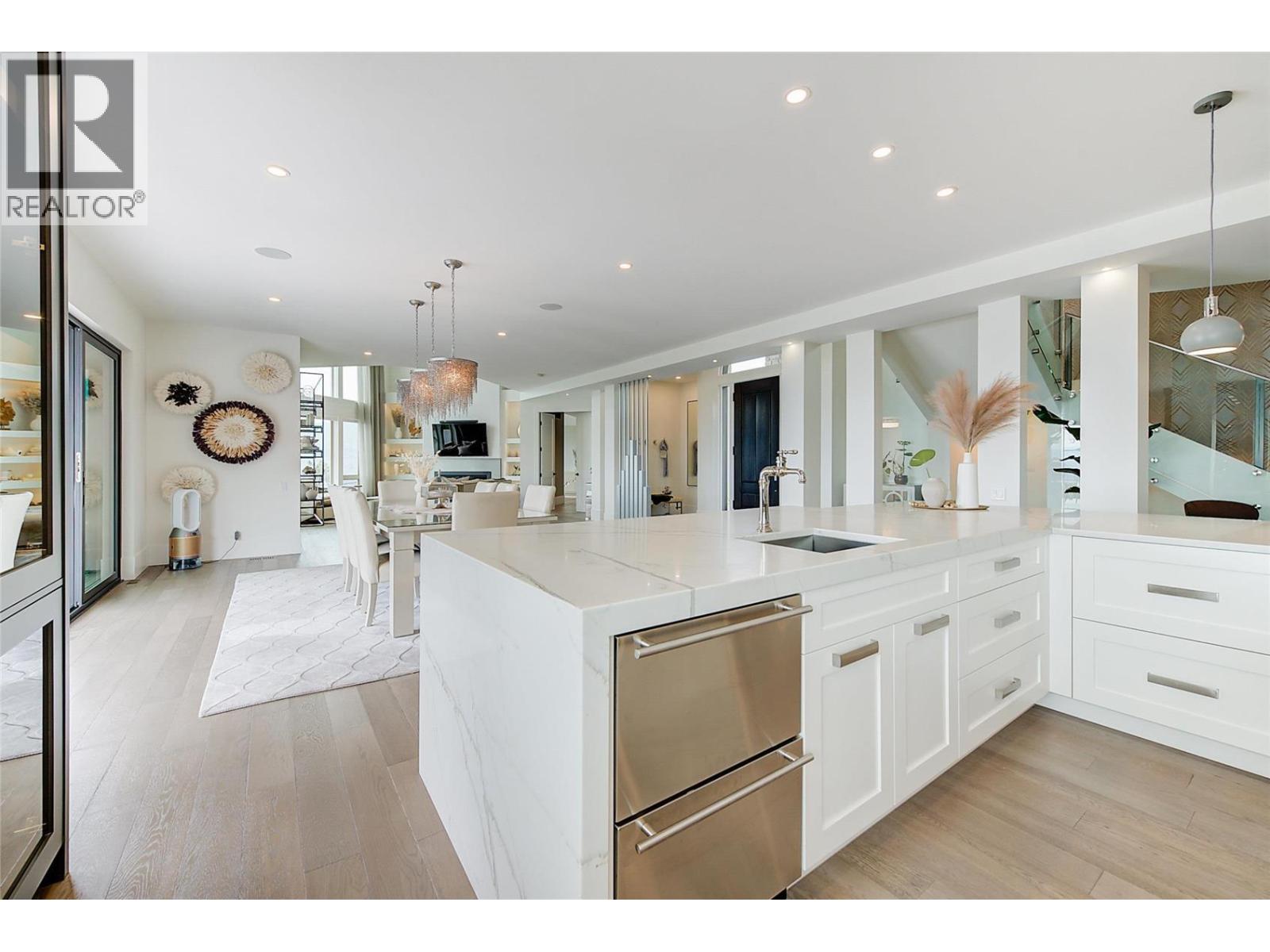  1520 Vineyard Drive, West Kelowna