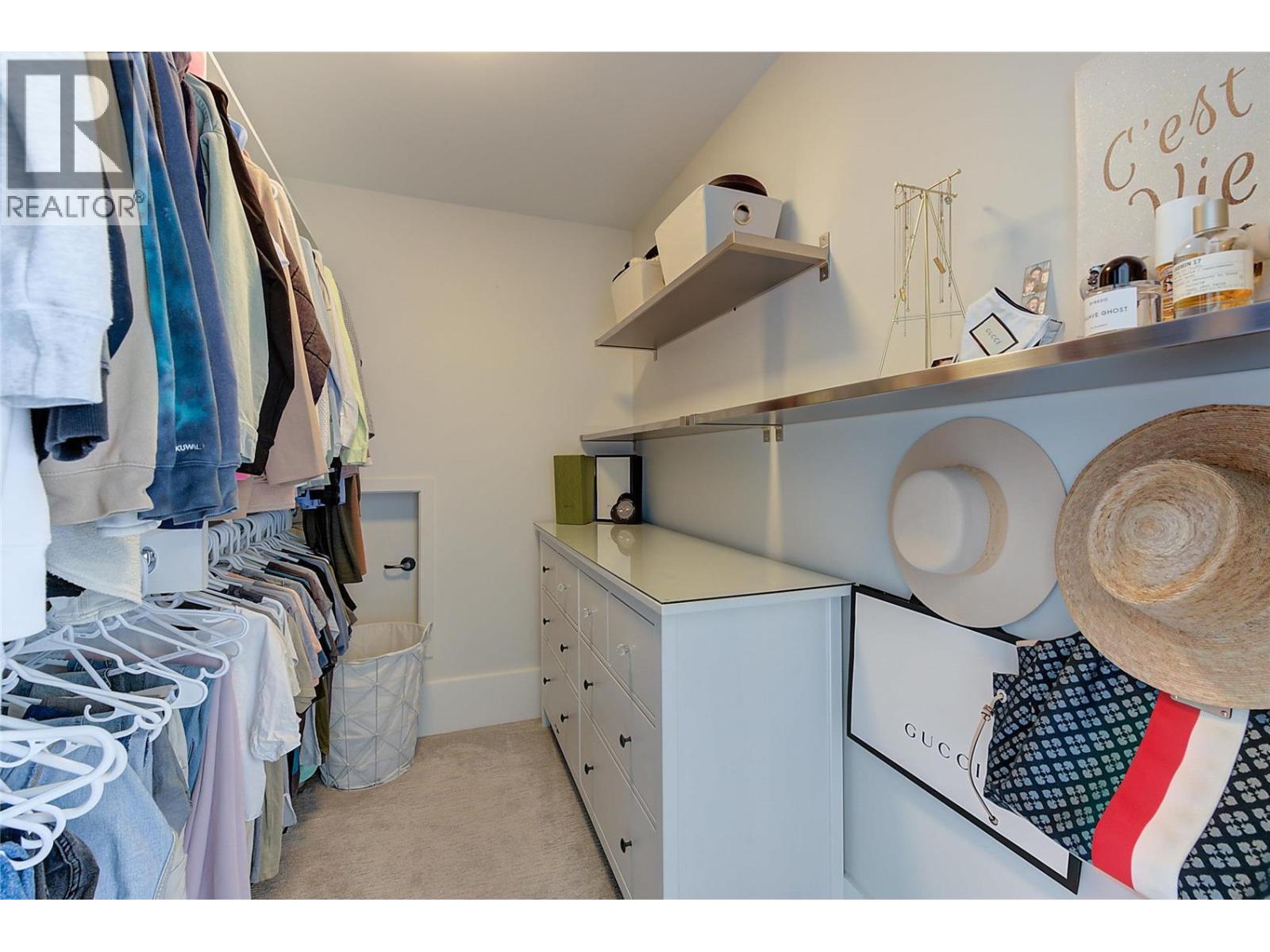  1520 Vineyard Drive, West Kelowna