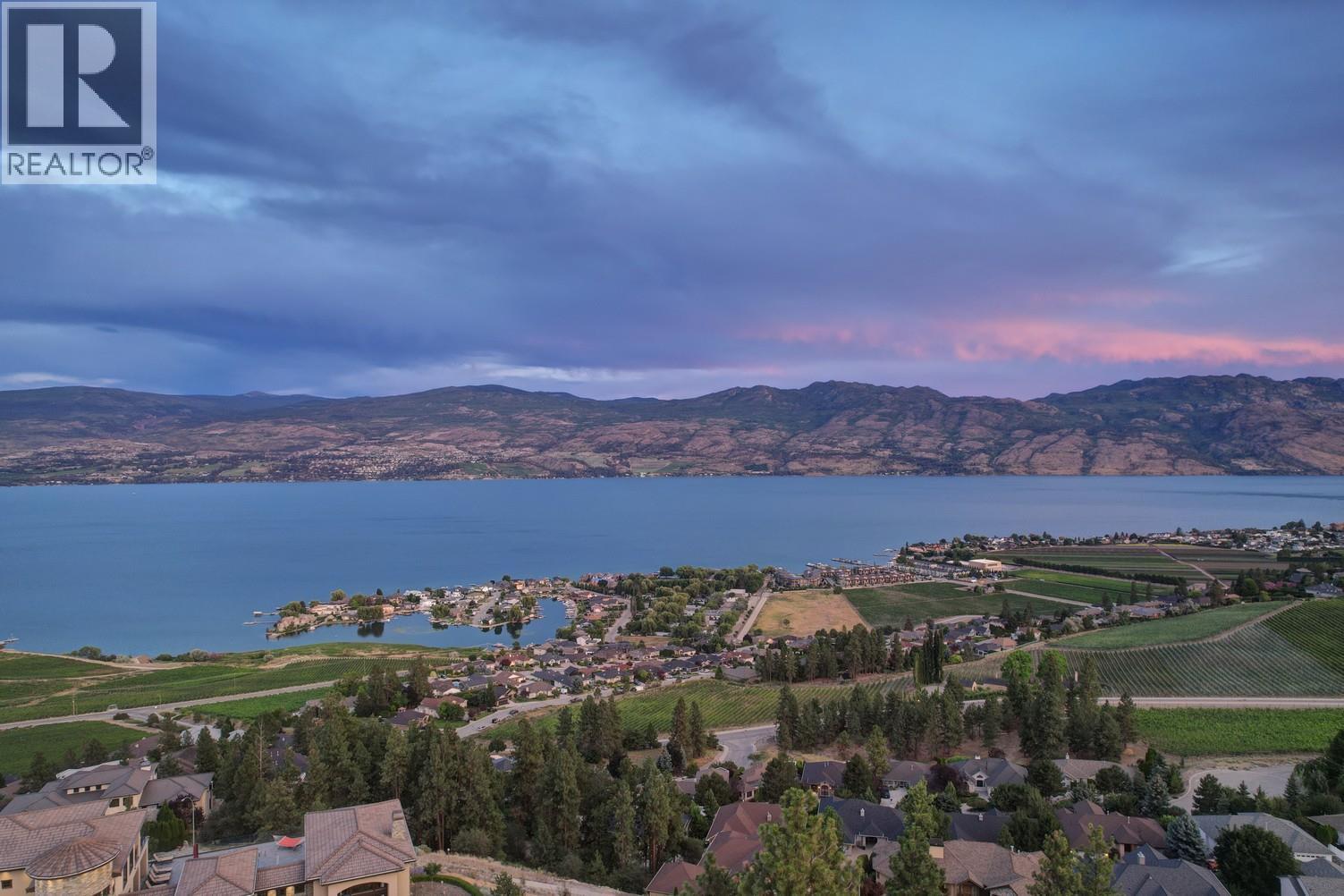  1520 Vineyard Drive, West Kelowna