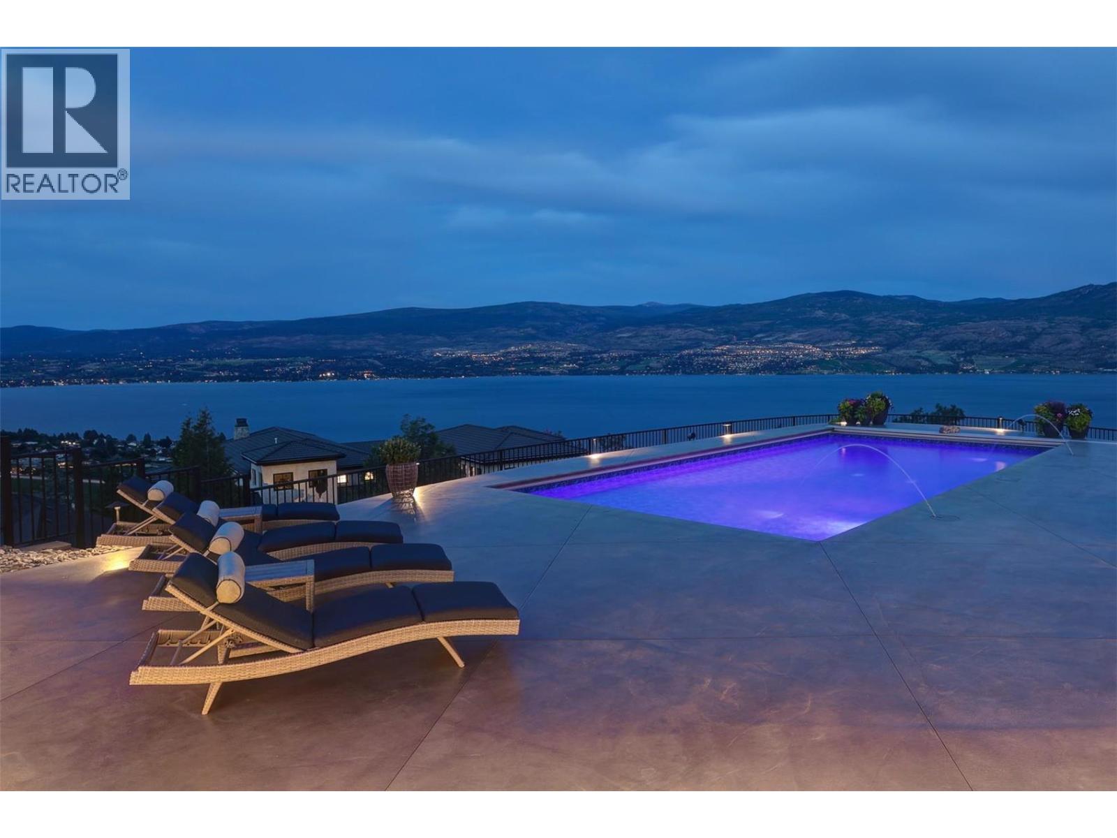  1520 Vineyard Drive, West Kelowna