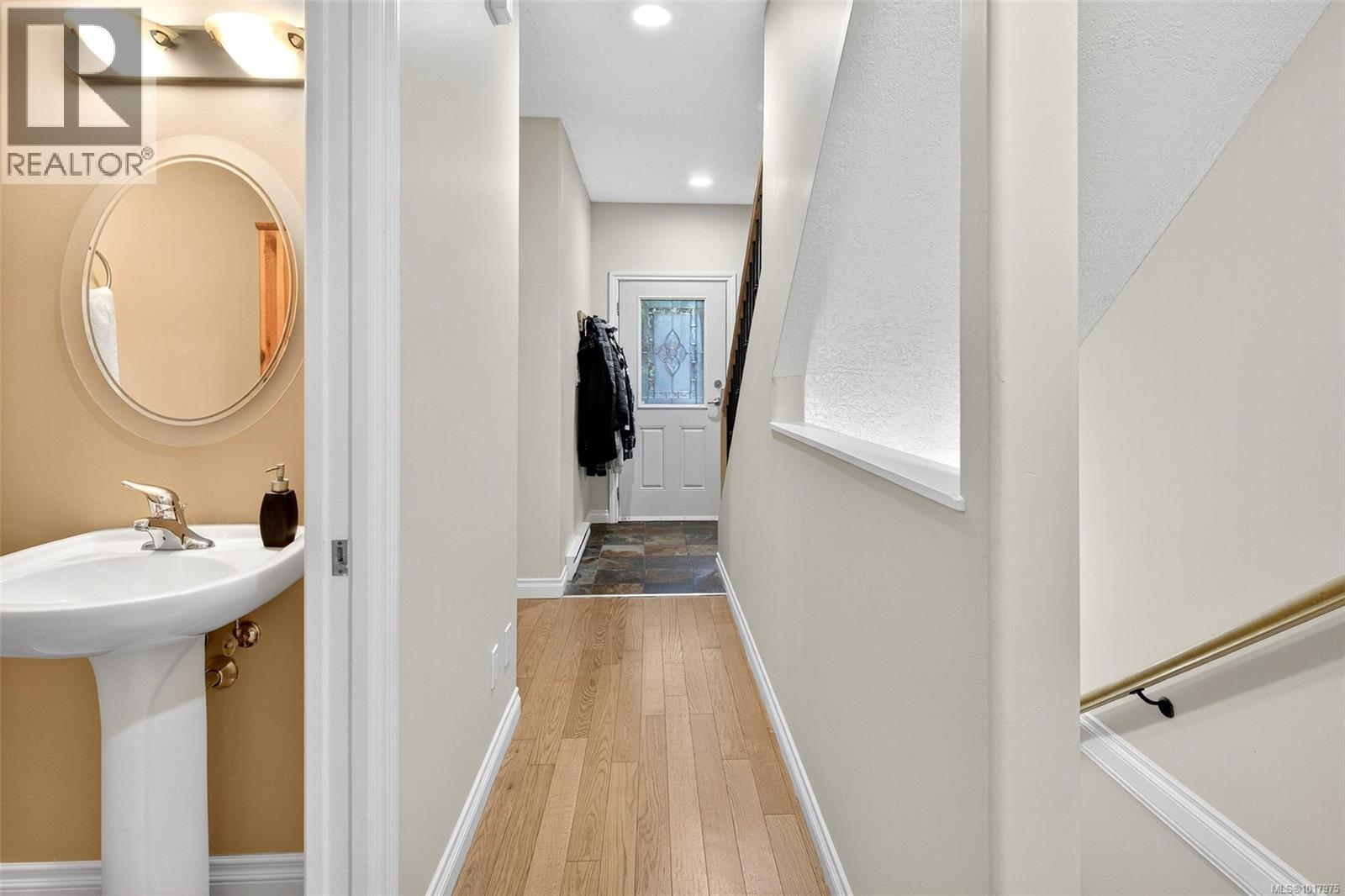 Single Family House Westcoast for Sale in   Mallek Cres Victoria 