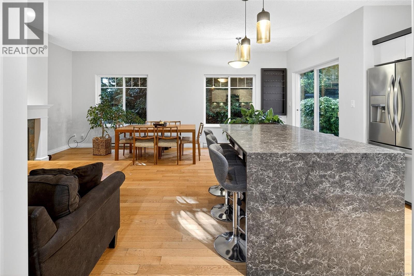 Single Family House Westcoast for Sale in   Mallek Cres Victoria 