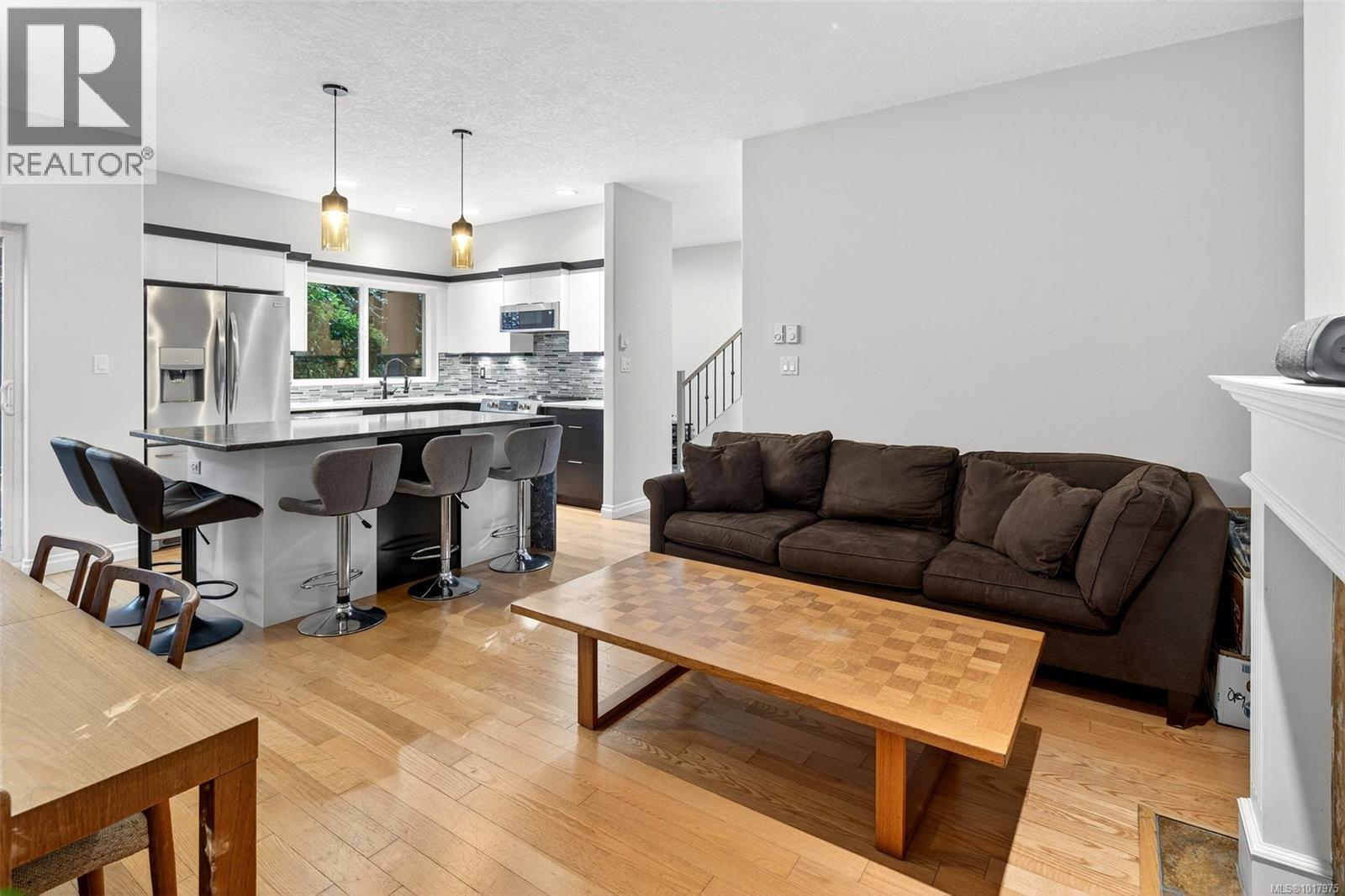 Single Family House Westcoast for Sale in   Mallek Cres Victoria 