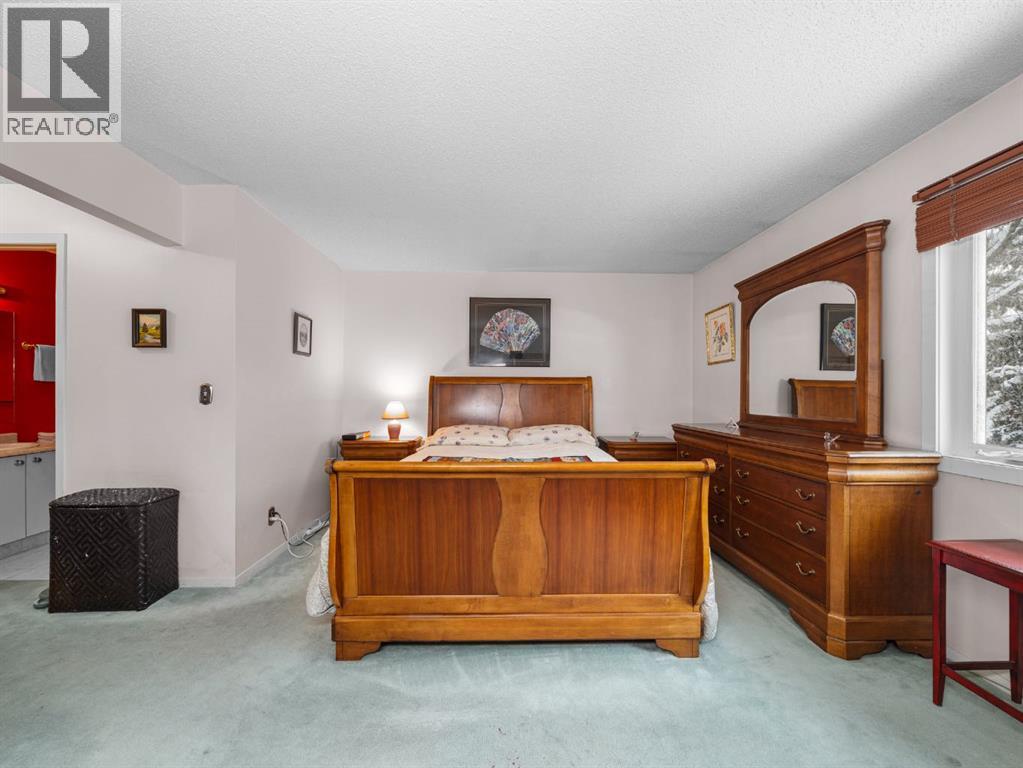 Single Family House for Sale in  Millrise Lane SW Millrise Calgary 