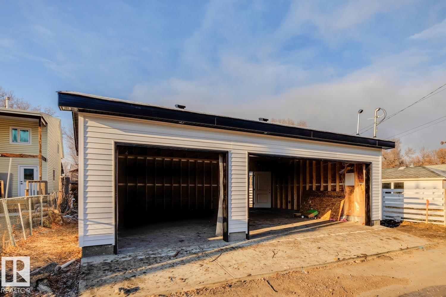 9023 90 ST NW, Edmonton