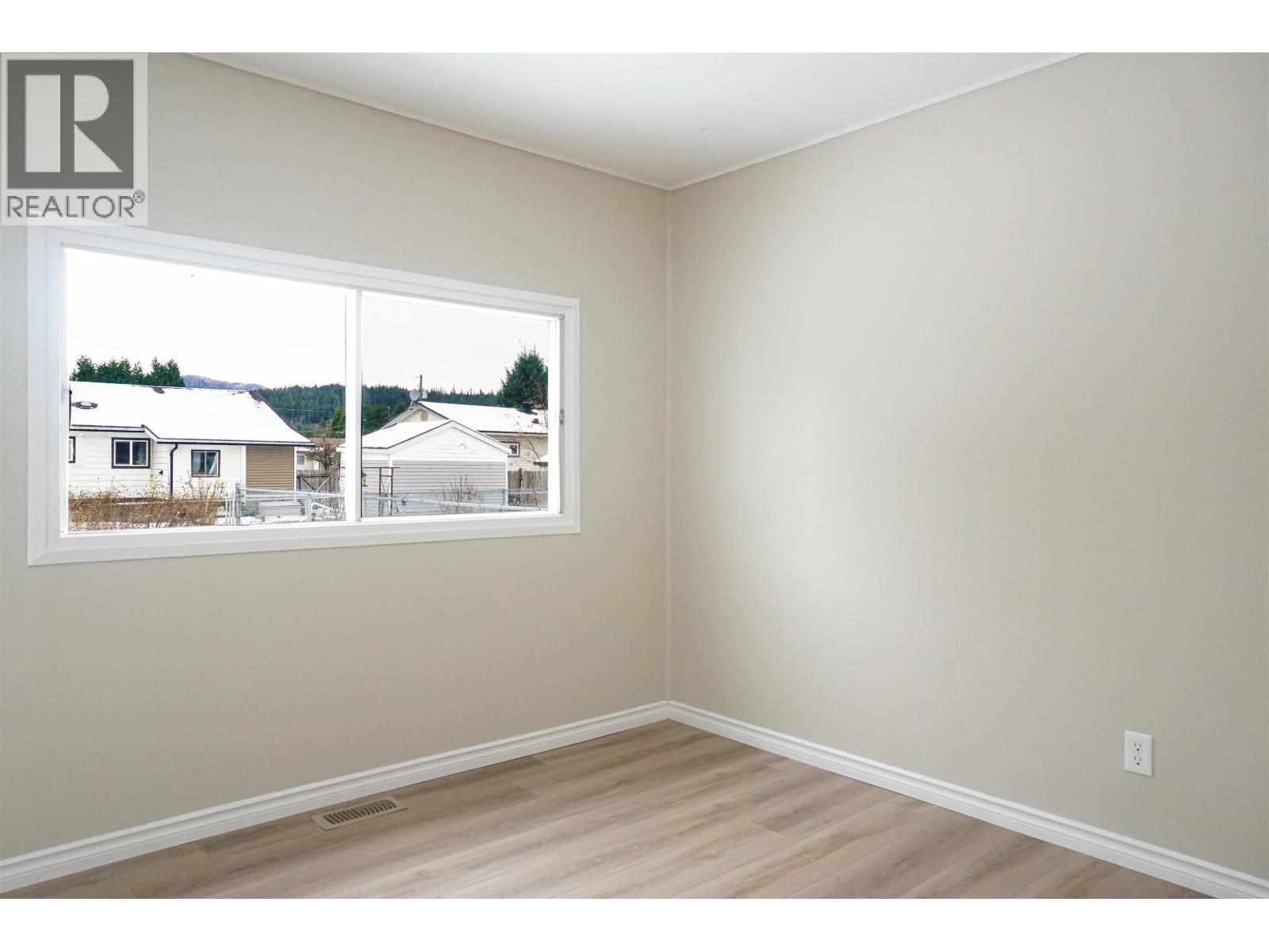 105 LILLOOET CRESCENT, Kitimat