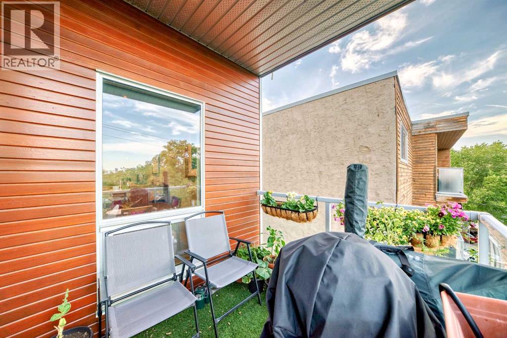 Single Family House for Sale in    Street Bankview Calgary 