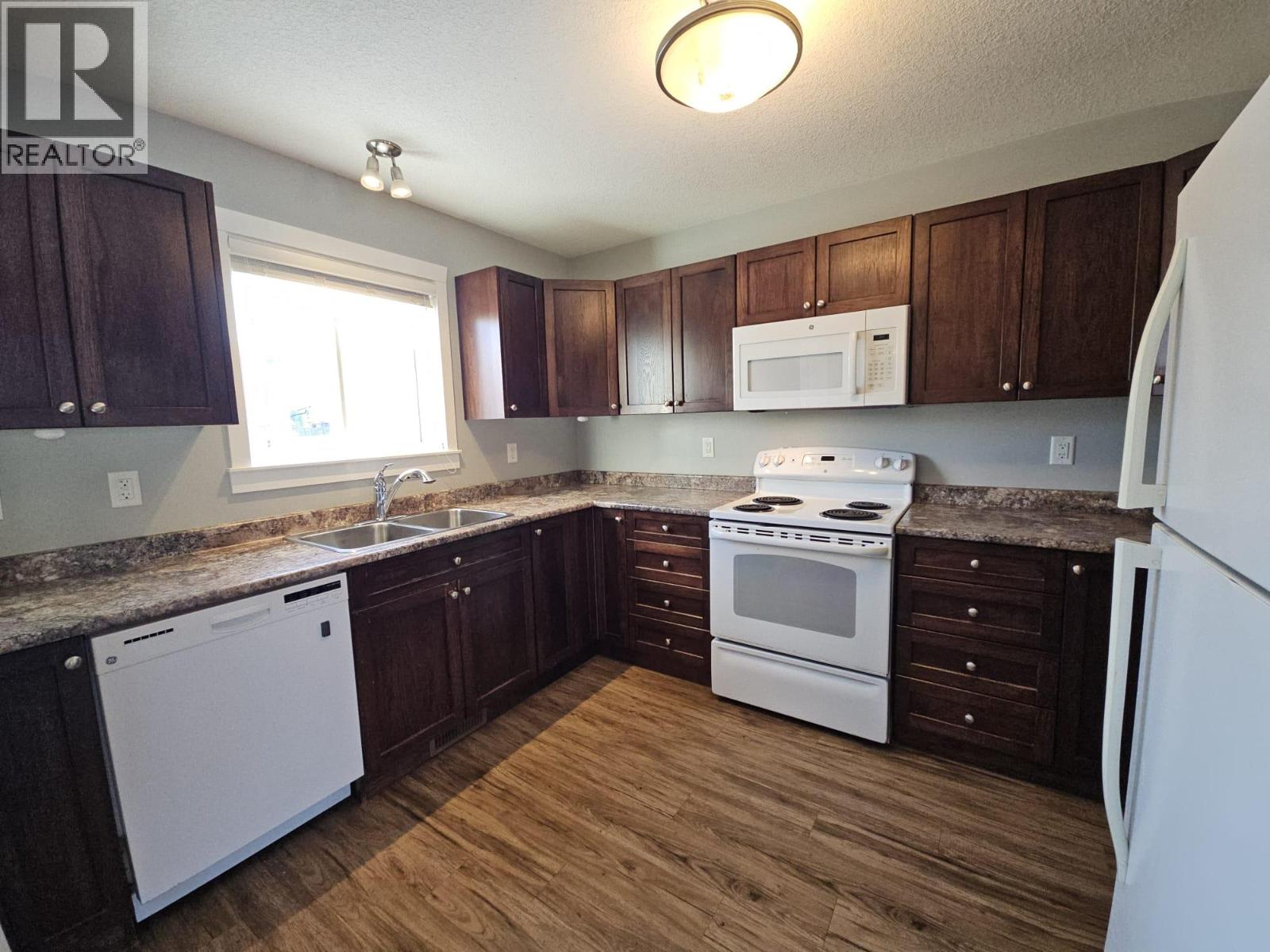 5216 41 Street NE, Chetwynd