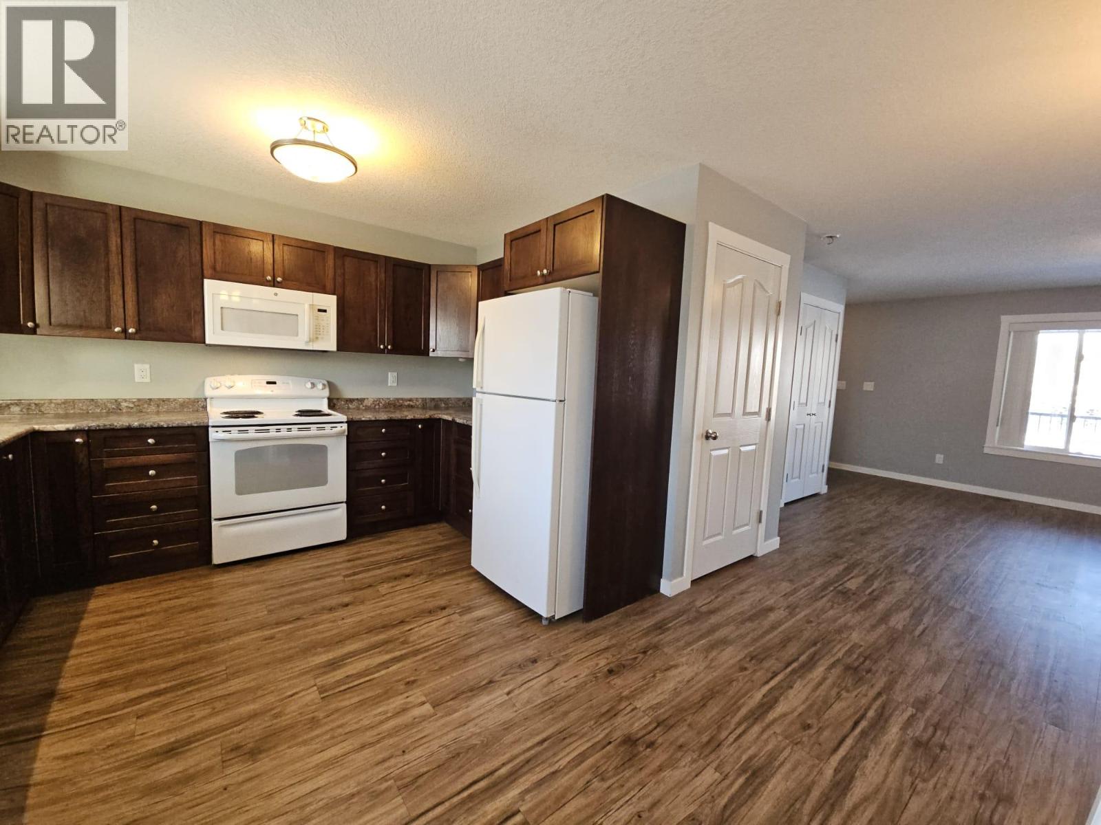 5216 41 Street NE, Chetwynd