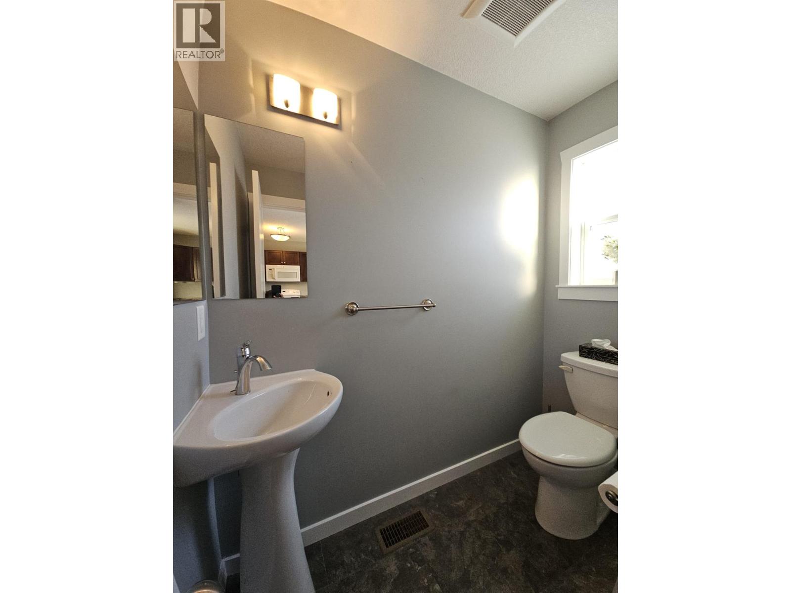 5216 41 Street NE, Chetwynd