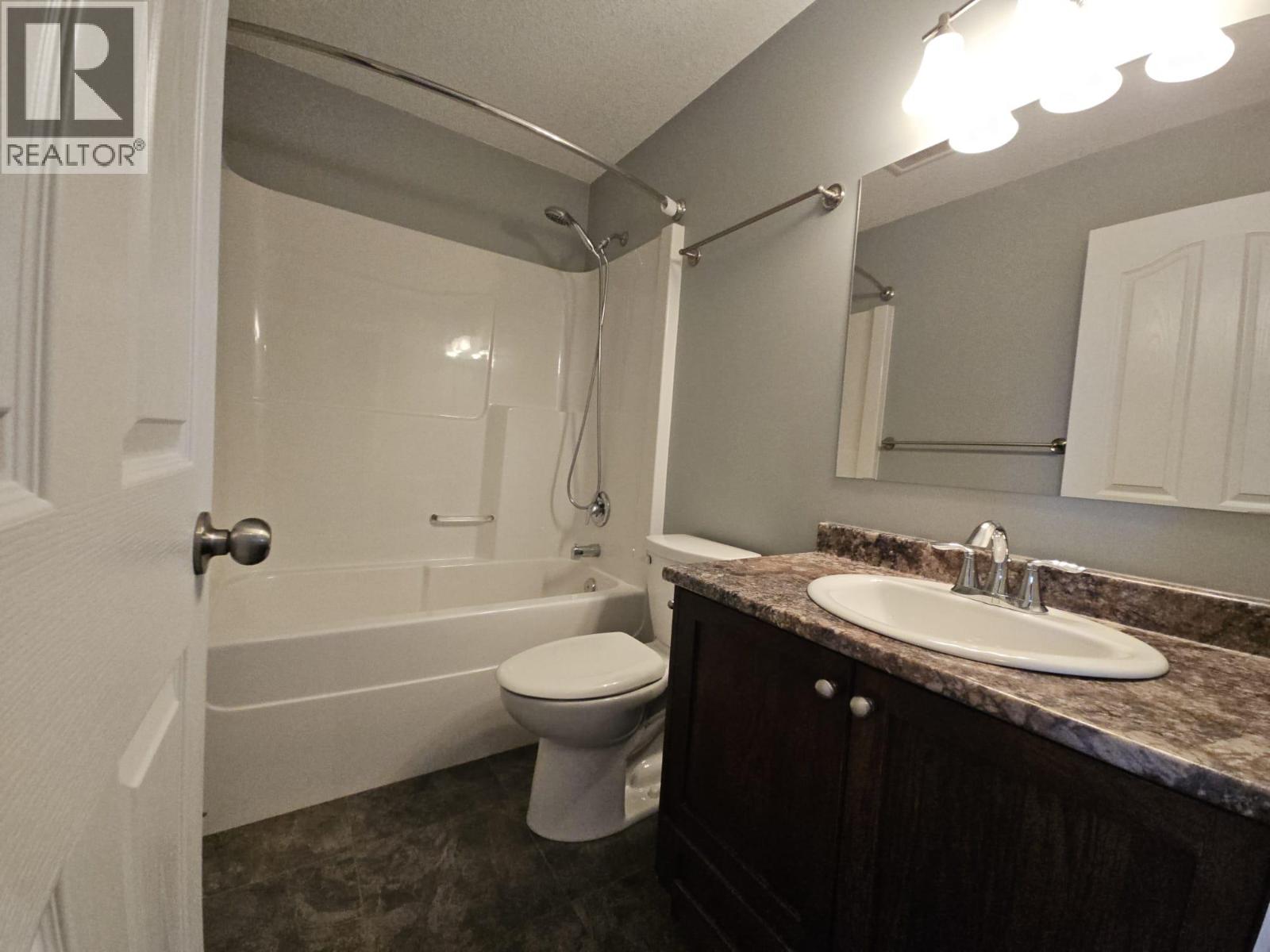 5216 41 Street NE, Chetwynd