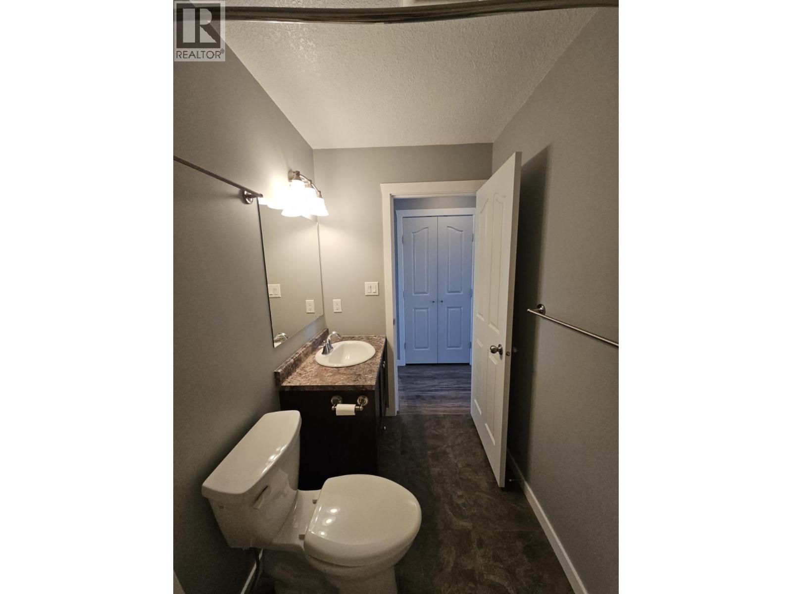 5216 41 Street NE, Chetwynd