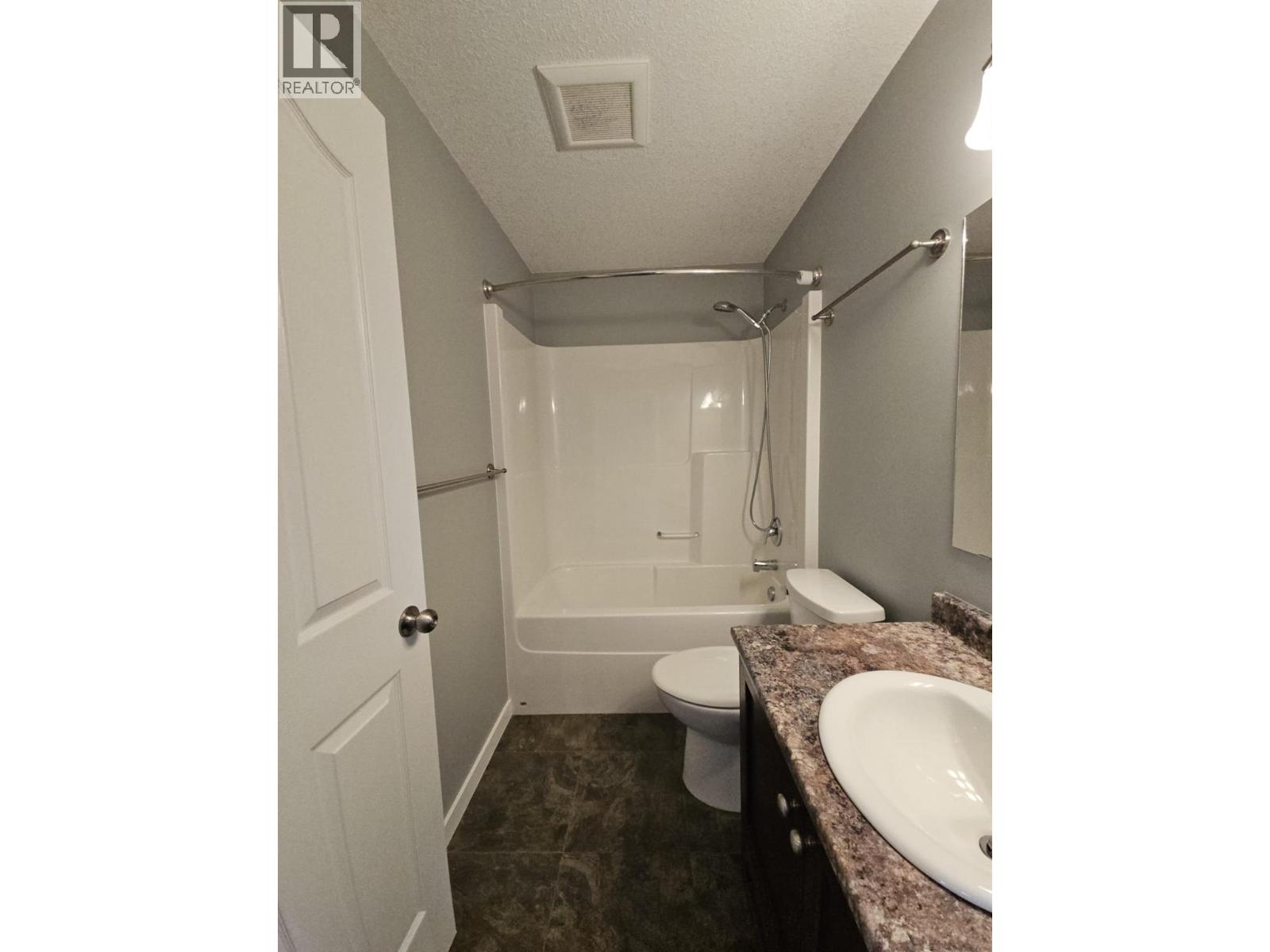 5216 41 Street NE, Chetwynd