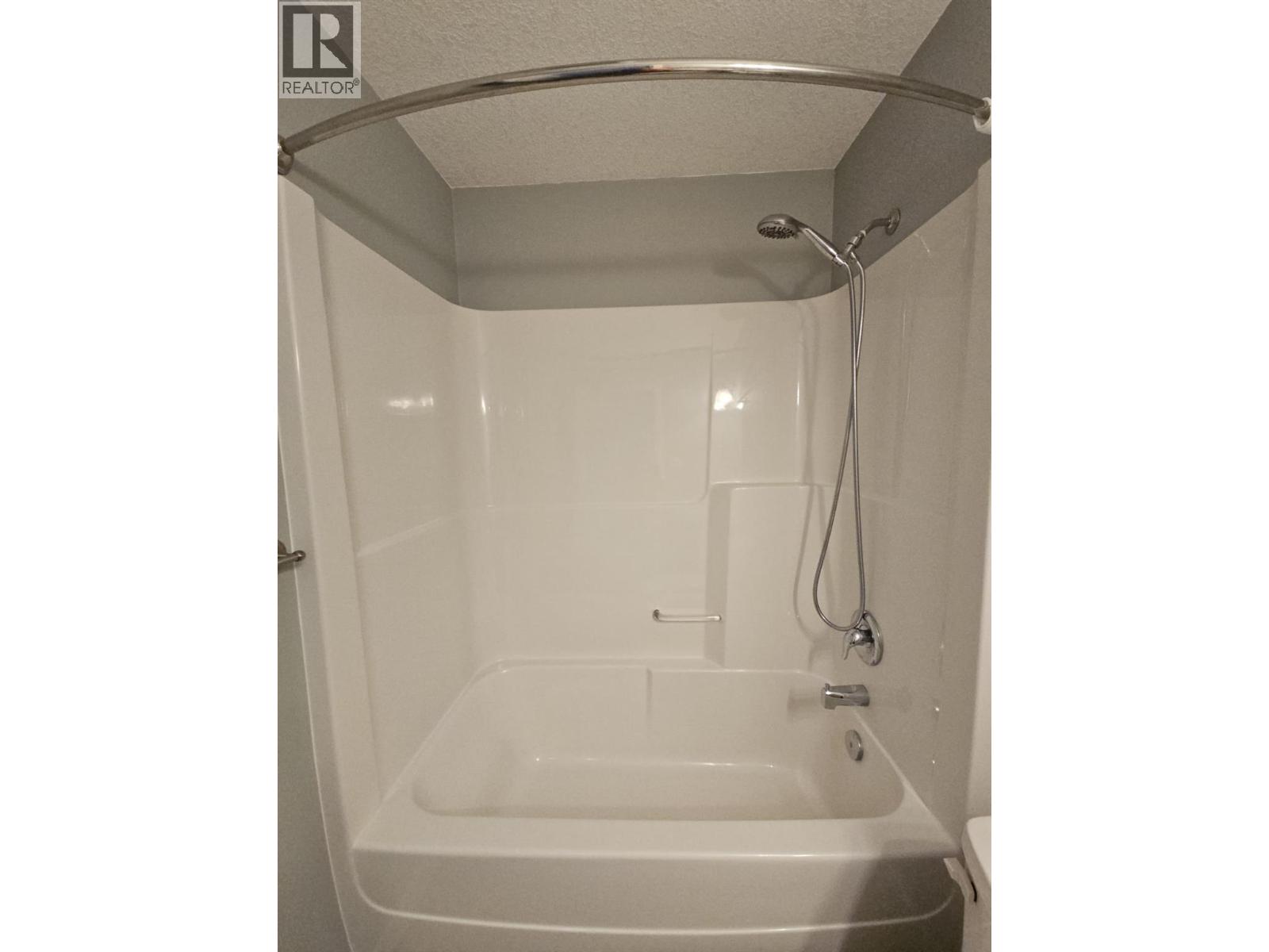 5216 41 Street NE, Chetwynd