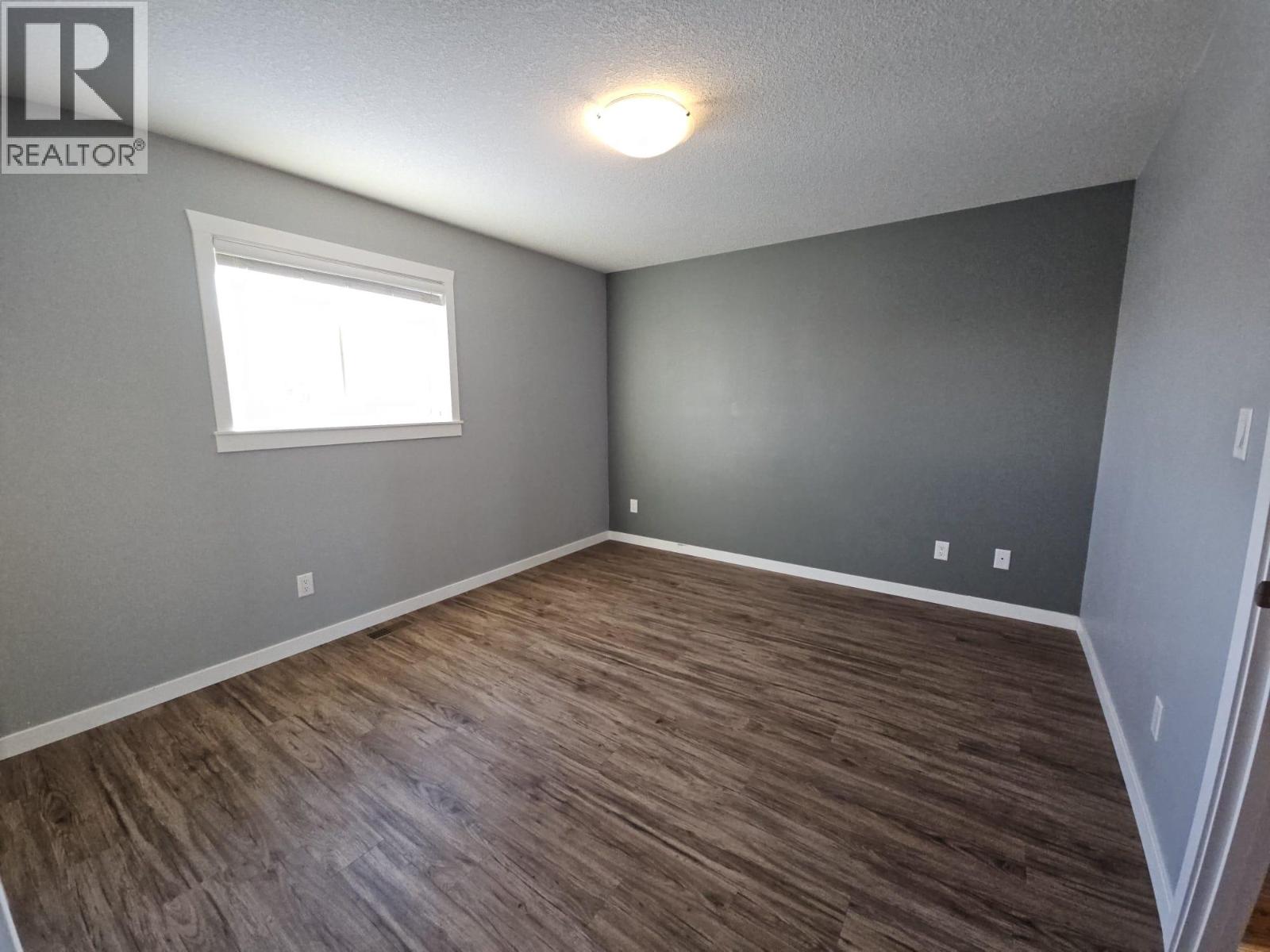 5216 41 Street NE, Chetwynd