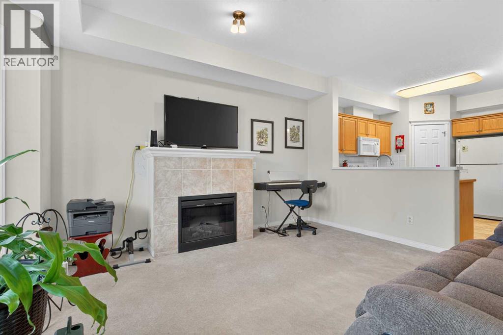 Single Family House for Sale in   Everstone Drive SW Evergreen Calgary 