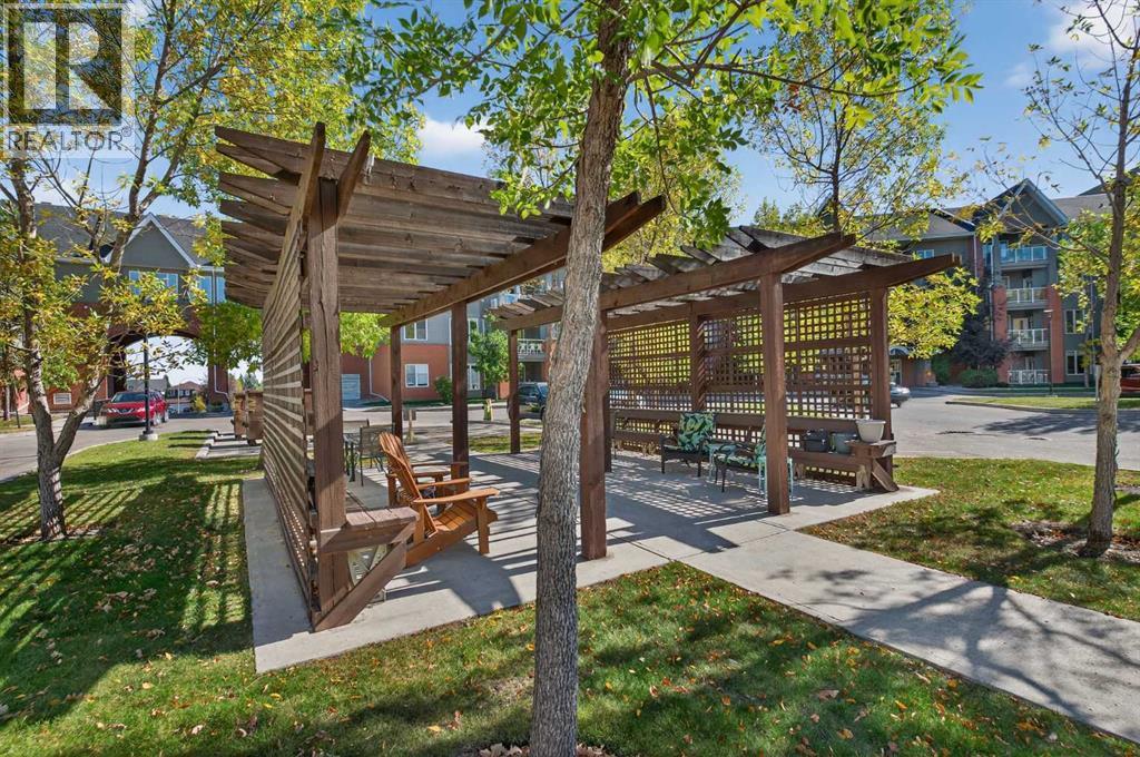 Single Family House for Sale in   Everstone Drive SW Evergreen Calgary 