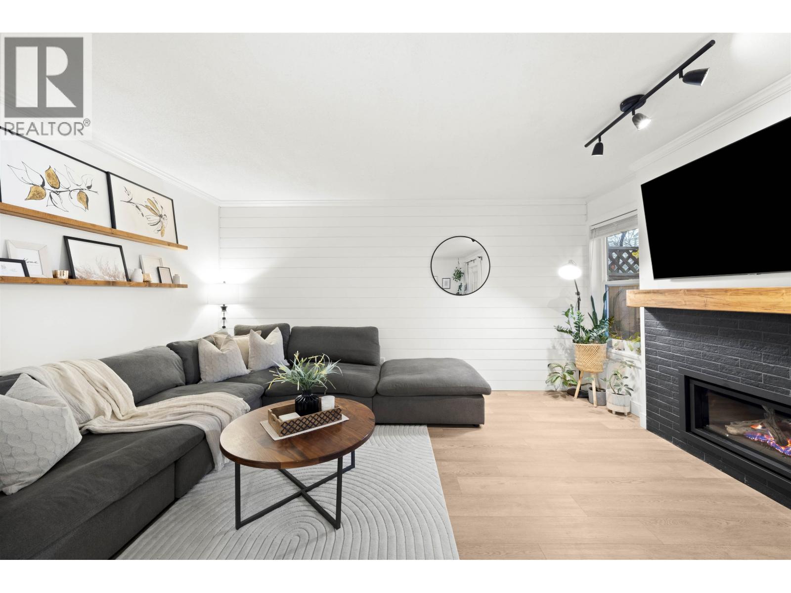 #10-4855 57 Street, Delta