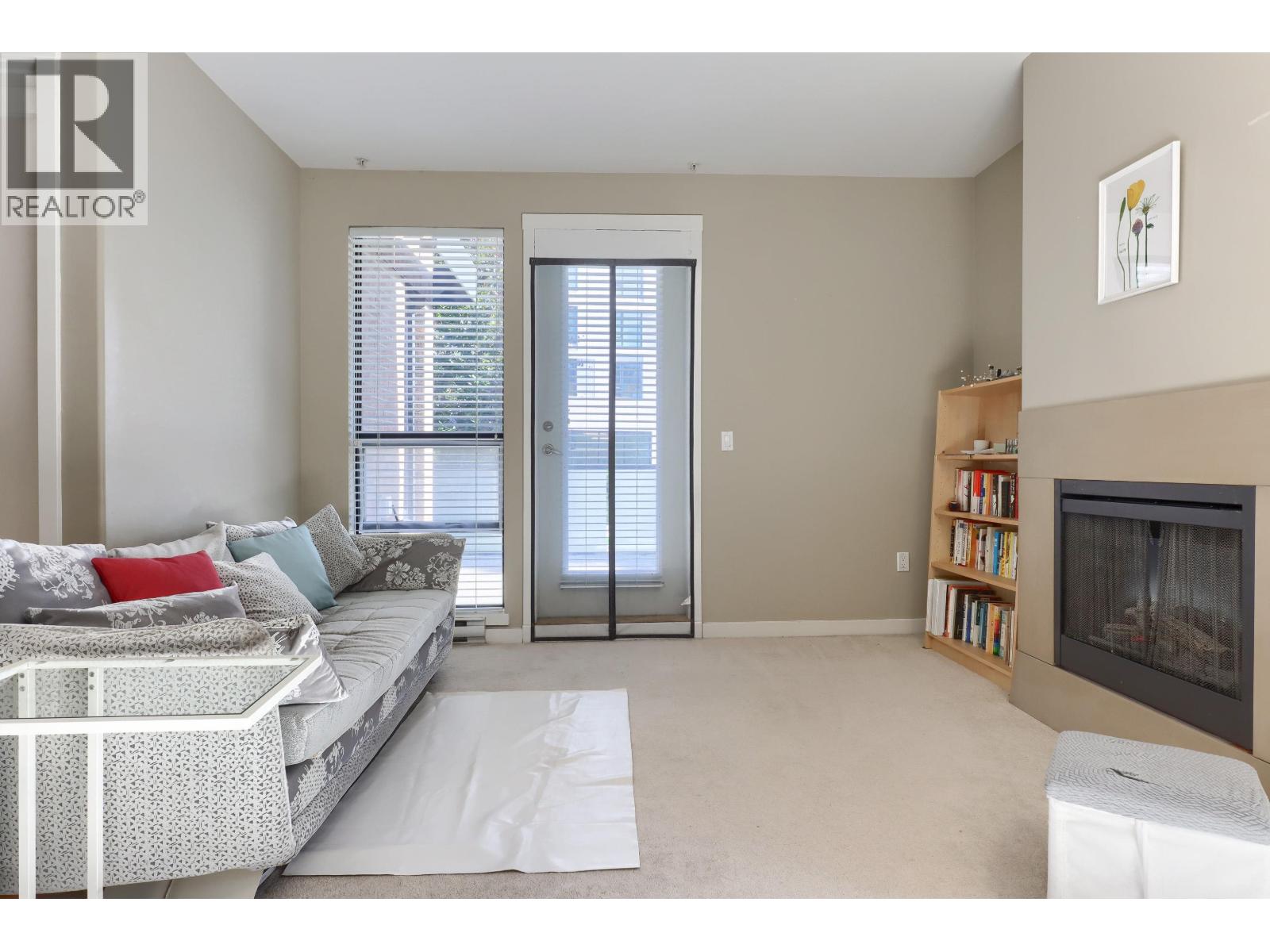 31 1863 WESBROOK MALL - Photo 3 of 27, Vancouver, British Columbia