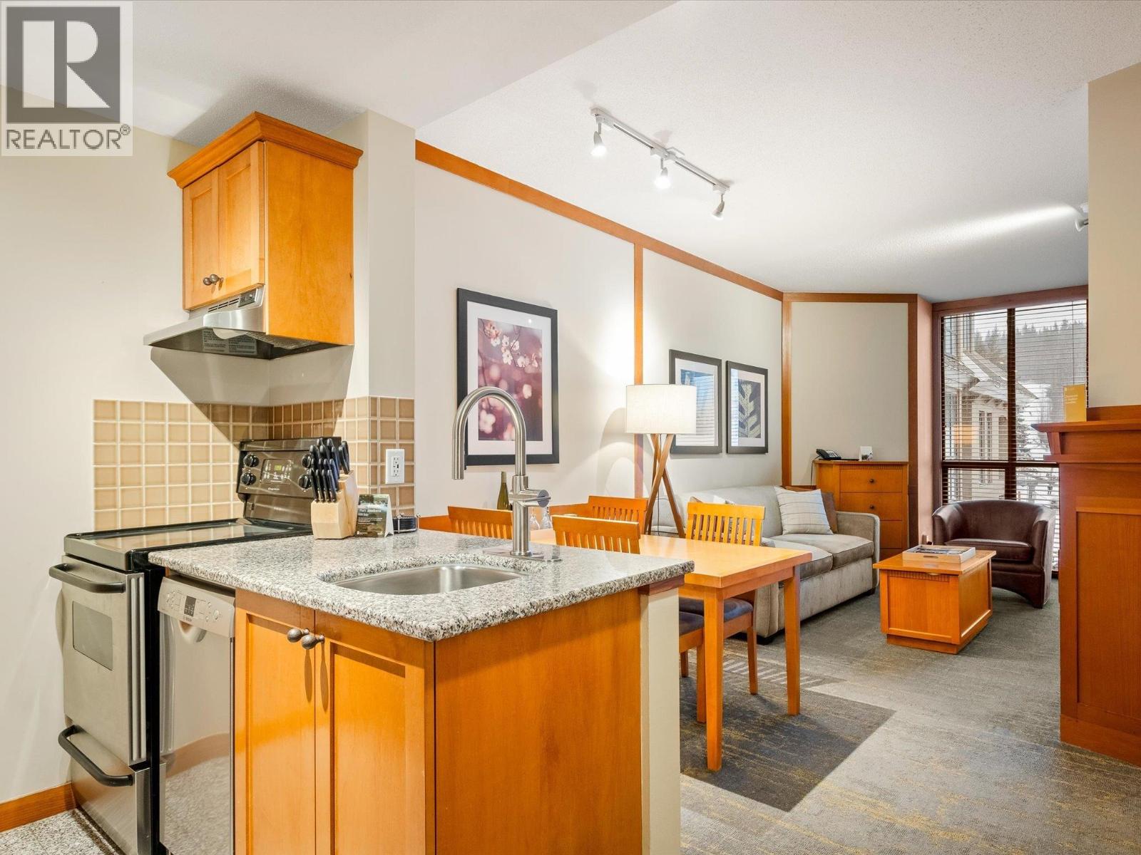 602 4320 SUNDIAL CRESCENT, Whistler