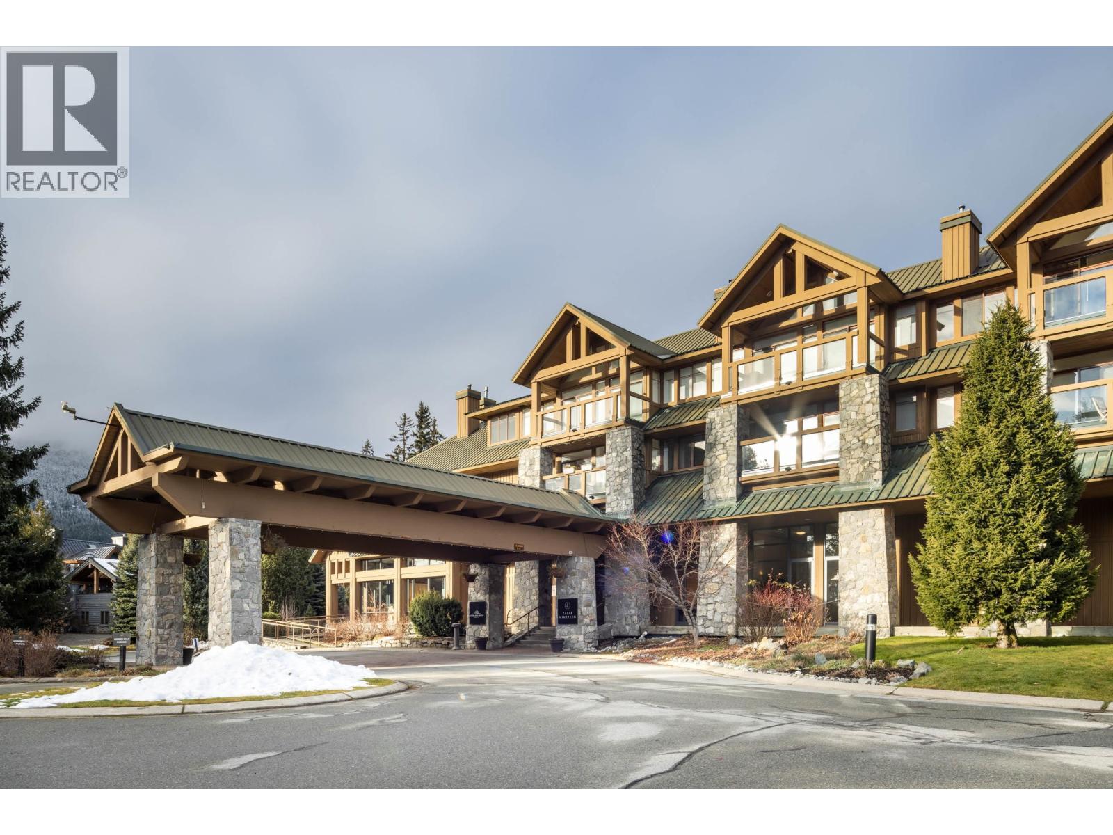 210 8080 NICKLAUS NORTH BOULEVARD, Whistler