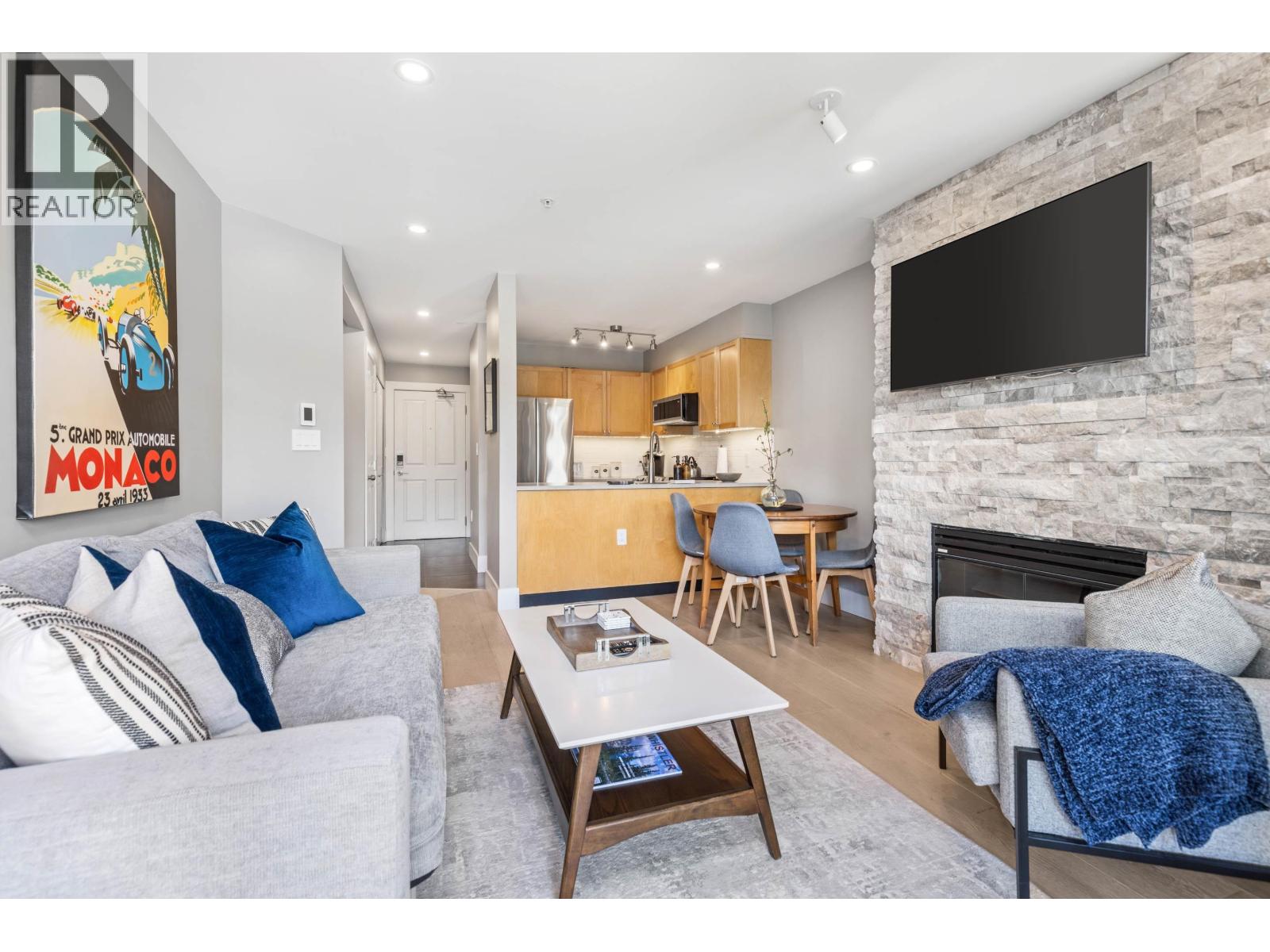 210 8080 NICKLAUS NORTH BOULEVARD, Whistler