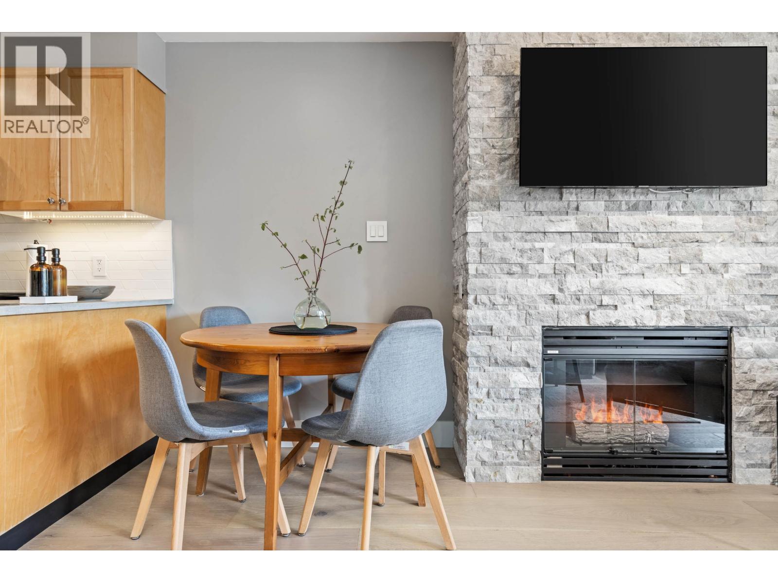 210 8080 NICKLAUS NORTH BOULEVARD, Whistler